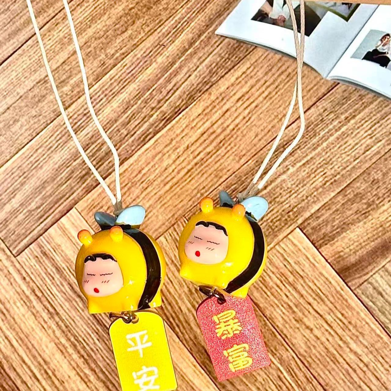 Crayon Shin-chan Bee Cosplay F - Car Accessories Interior review and price